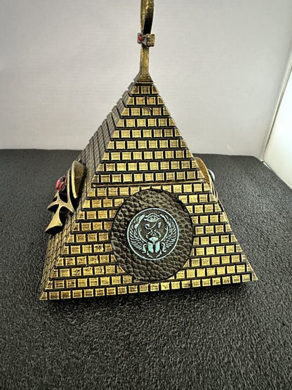 BOITE PYRAMIDE